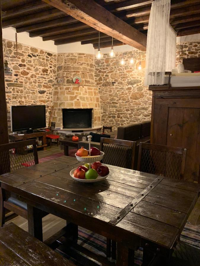 Country house Areti's Traditional House Apollona